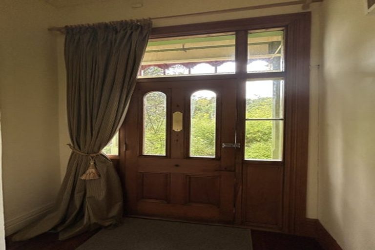 Photo of property in 90 Glenmore Street, Northland, Wellington, 6012