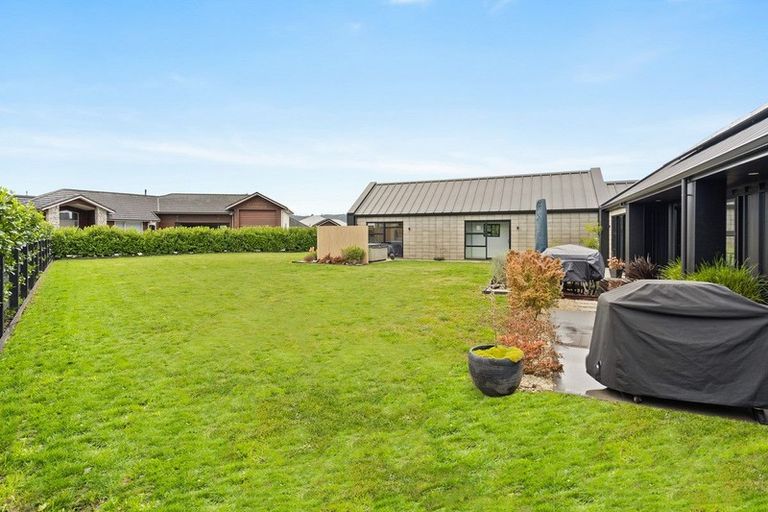 Photo of property in 16 Kaniera Terrace, Cambridge, 3434