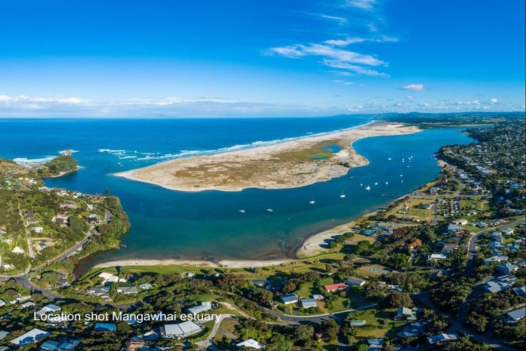 Photo of property in 48 Old Waipu Road, Mangawhai, 0505