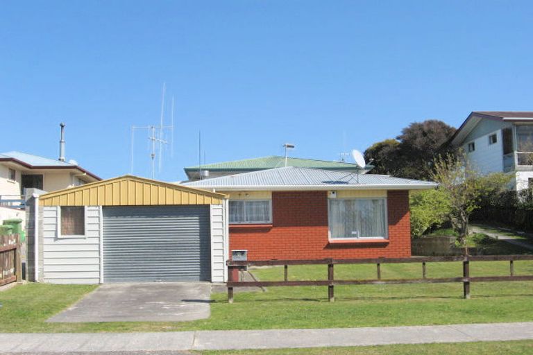 Photo of property in 5 Percy Road, Papamoa Beach, Papamoa, 3118