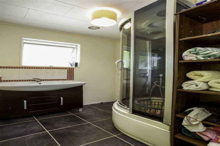 Photo of property in 24 Glenfinn Place, Massey, Auckland, 0614