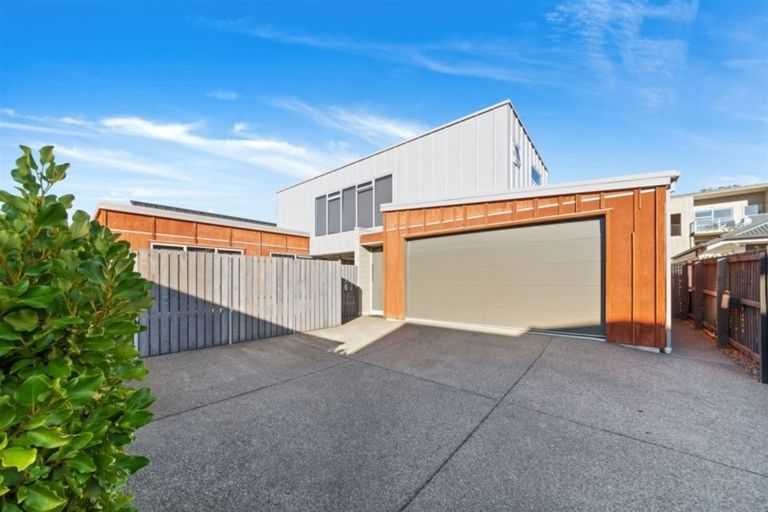 Photo of property in 148 Holly Road, St Albans, Christchurch, 8014