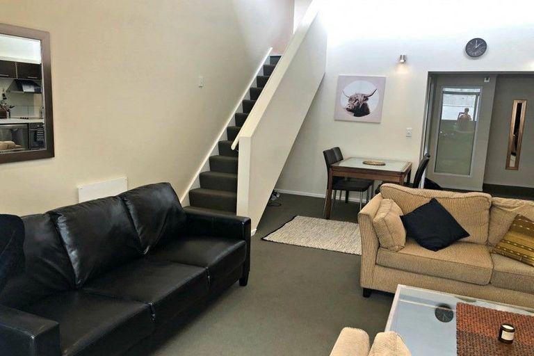 Photo of property in Las Olas De Cuba, 11/35 Torrens Terrace, Mount Cook, Wellington, 6011