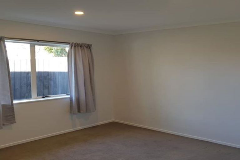 Photo of property in 12 Prado Drive, Pukekohe, 2120