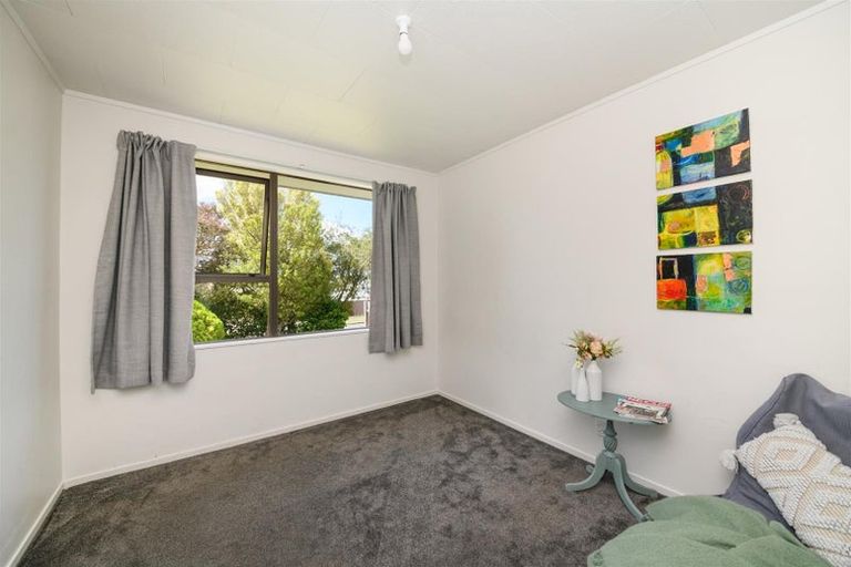 Photo of property in 24 Fergusson Street, Marton, 4710