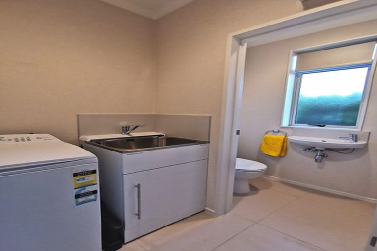 Photo of property in 106 Flat Bush School Road, Flat Bush, Auckland, 2019