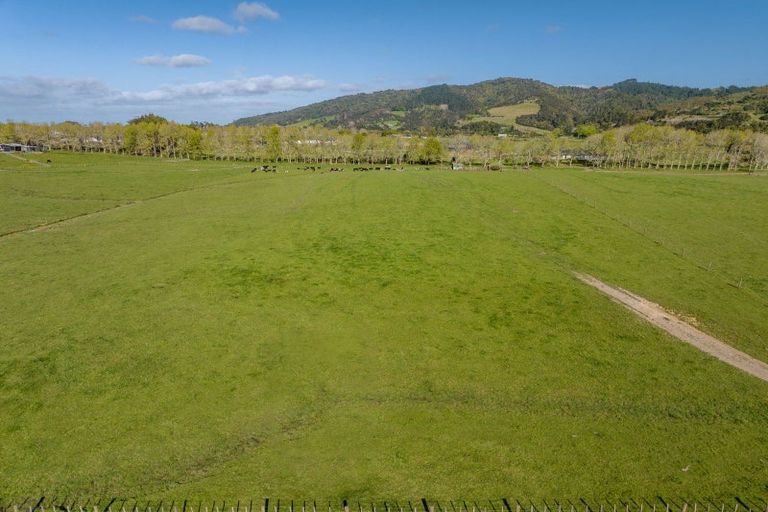 Photo of property in 6/ 6a Branthwaite Drive, Rolleston, 7678