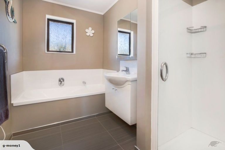 Photo of property in 9 Longitude Place, Whitby, Porirua, 5024