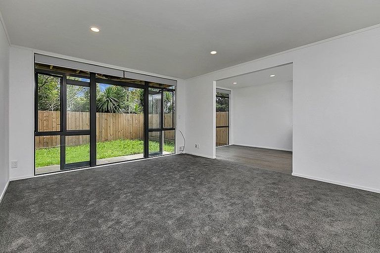 Photo of property in 1/3 Erewhon Place, Birkdale, Auckland, 0626