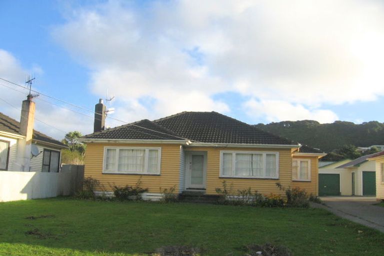 Photo of property in 60b Main Road, Wainuiomata, Lower Hutt, 5014