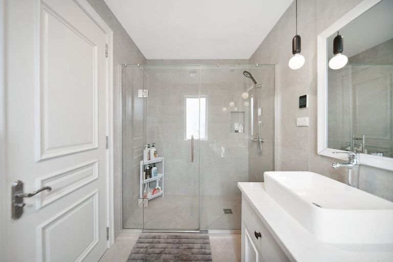 Photo of property in 2 Bela Vista Boulevard, Swanson, Auckland, 0614