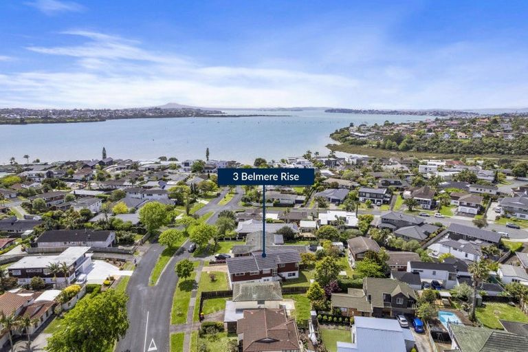 Photo of property in 3 Belmere Rise, Farm Cove, Auckland, 2012