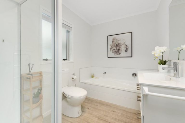 Photo of property in 296 Lakes Boulevard, Pyes Pa, Tauranga, 3112