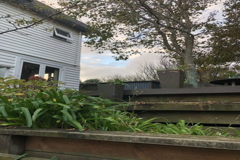 Photo of property in 10 Kiwi Road, Raumati Beach, Paraparaumu, 5032