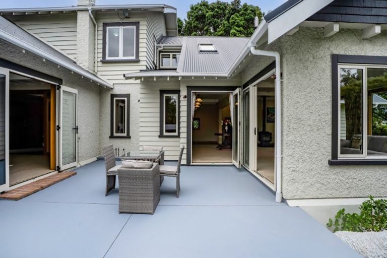 Photo of property in 49 Waihi Road, Hawera, 4610