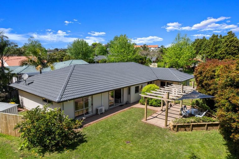 Photo of property in 12 Kristin Lane, Albany, Auckland, 0632