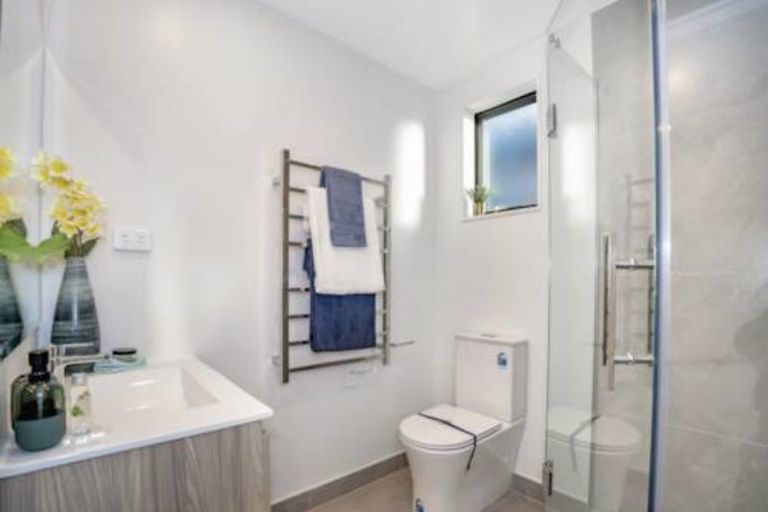 Photo of property in 14 Cherry Road, Bucklands Beach, Auckland, 2014
