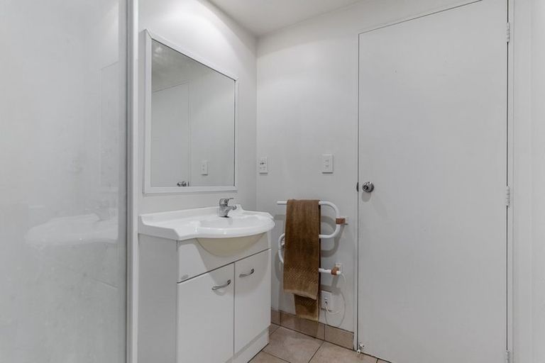 Photo of property in 4d/10 Crown Lynn Place, New Lynn, Auckland, 0600