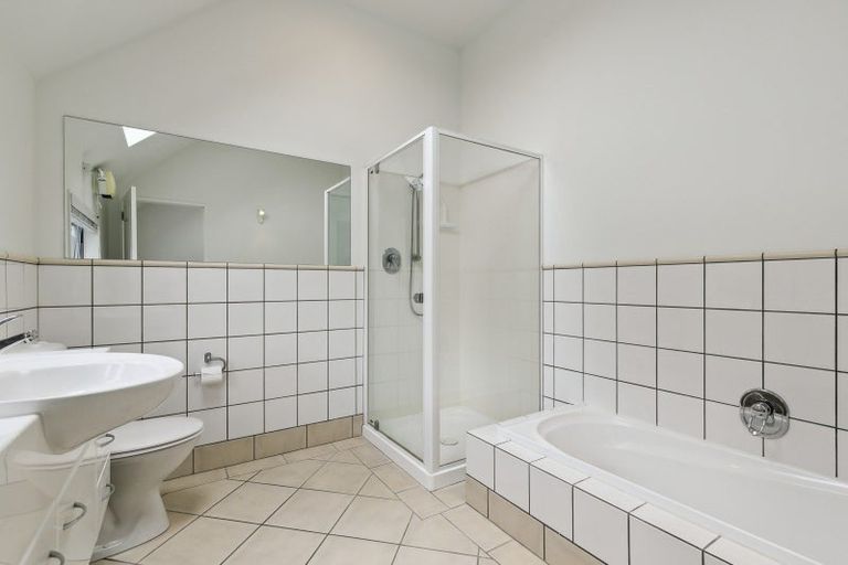 Photo of property in 29 Satara Crescent, Khandallah, Wellington, 6035