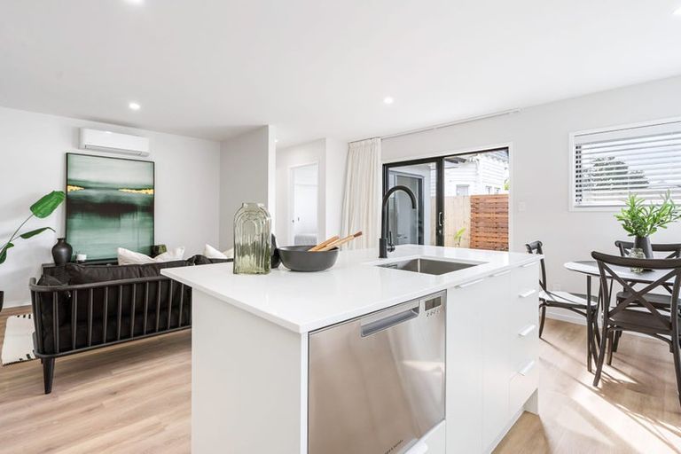 Photo of property in 20 First Avenue, Avenues, Whangarei, 0110