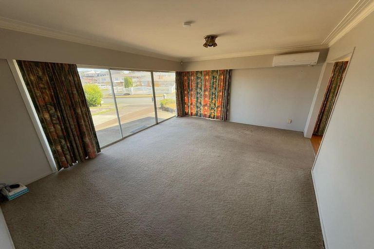 Photo of property in 9 Bernard Street, Papatoetoe, Auckland, 2025