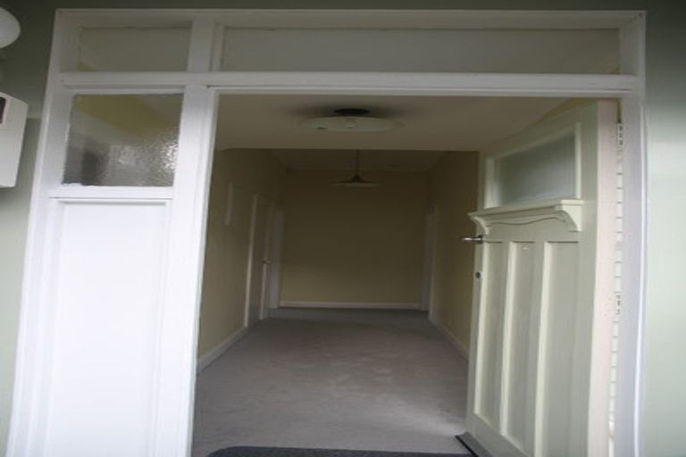 Photo of property in 6 Waikato Street, Island Bay, Wellington, 6023