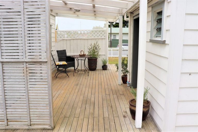 Photo of property in 14 Featon Road, Waihi, 3610