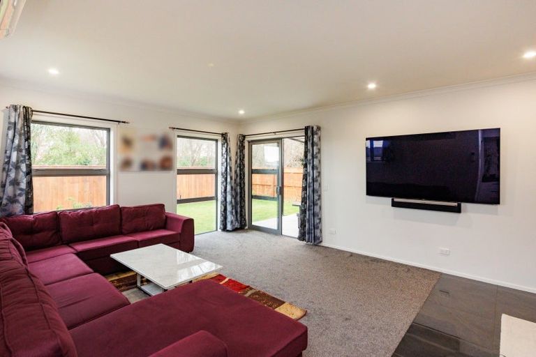 Photo of property in 12 Ivy Lane, Kelvin Grove, Palmerston North, 4414