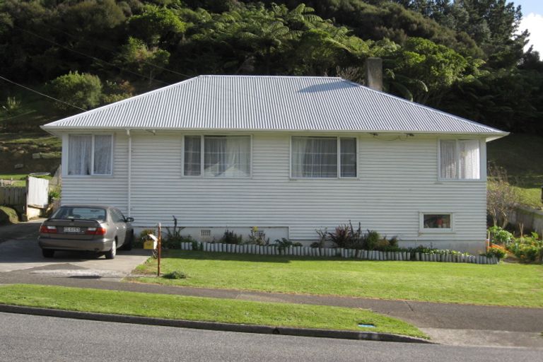 Photo of property in 69 Judd Crescent, Naenae, Lower Hutt, 5011
