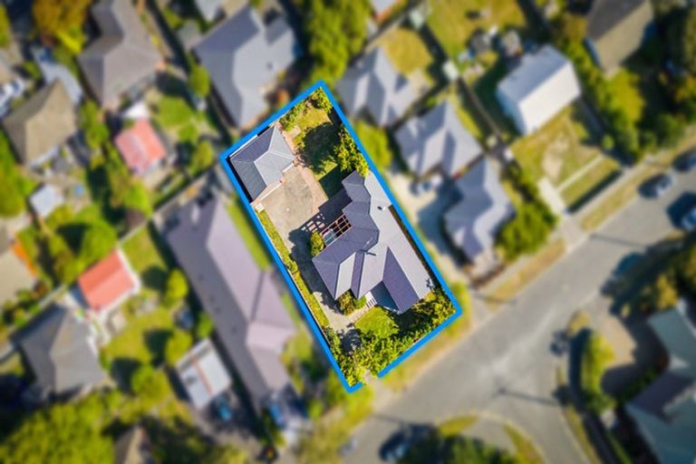 Photo of property in 10 Evatt Street, Bryndwr, Christchurch, 8053