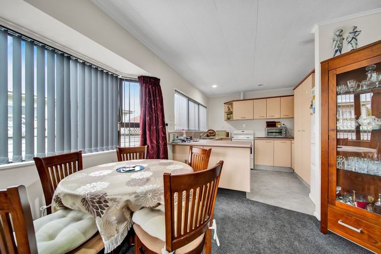 Photo of property in 6a Milmoe Street, Hawera, 4610