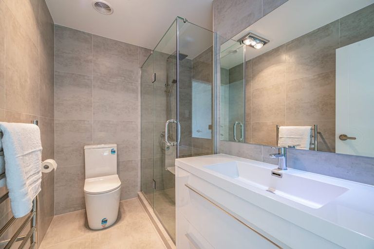 Photo of property in 73a Granville Drive, Massey, Auckland, 0614