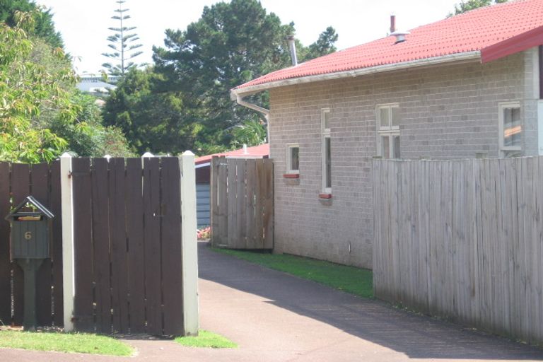 Photo of property in 1/8 Wattle Street, New Lynn, Auckland, 0600