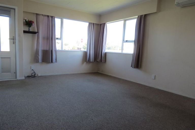 Photo of property in 36f1- Exchange Street, Ebdentown, Upper Hutt, 5018