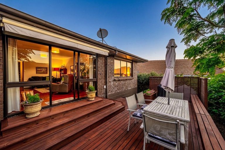 Photo of property in 2/47 Aberfeldy Avenue, Highland Park, Auckland, 2010