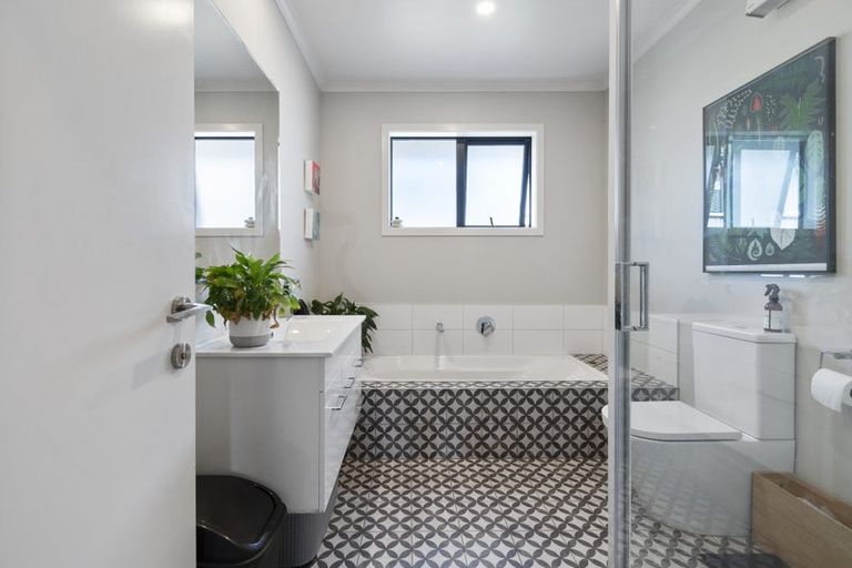Photo of property in 32 Varsity Heights, Fitzherbert, Palmerston North, 4410