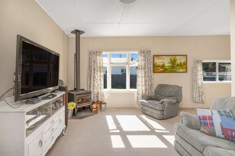 Photo of property in 83 Cox Street, Geraldine, 7930