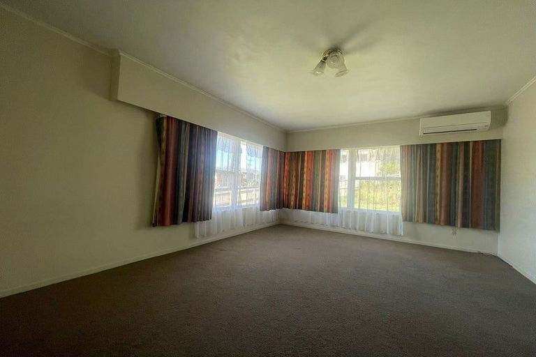Photo of property in 2/18 Anne Road, Hillcrest, Auckland, 0627