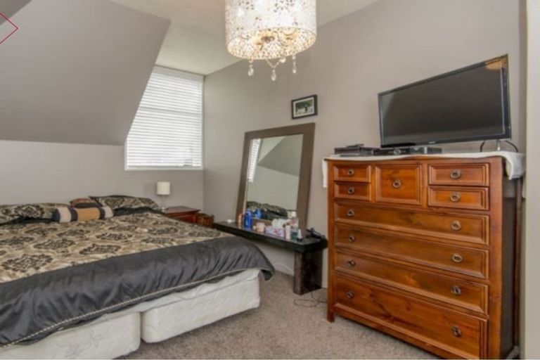 Photo of property in 244 Memorial Avenue, Burnside, Christchurch, 8053