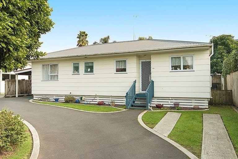 Photo of property in 4b Owens Road, Waiuku, 2123