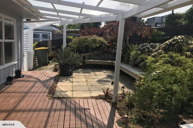 Photo of property in 39 Langton Road, Stanmore Bay, Whangaparaoa, 0932