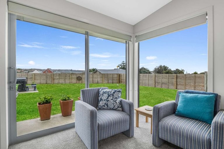 Photo of property in 20 Taonui Street, Waitarere Beach, Levin, 5510