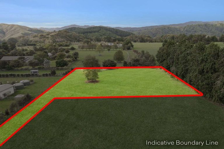 Photo of property in 424b Tararua Road, Levin, 5571