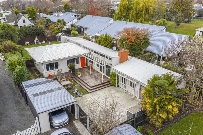 Photo of property in 182 Main North Road, Redwood, Christchurch, 8051