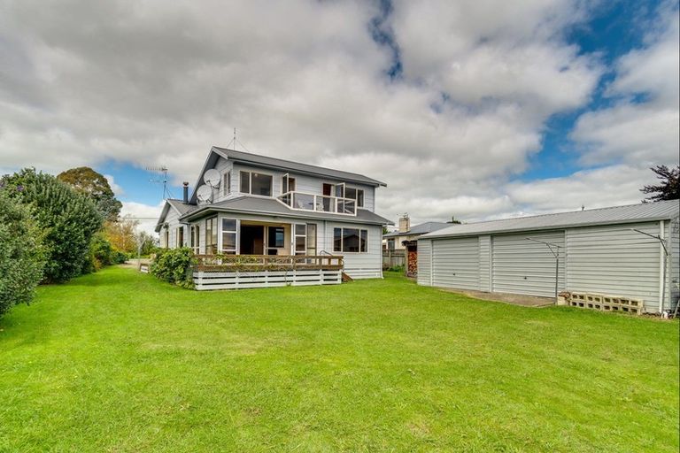 Photo of property in 180 Porangahau Road, Waipukurau, 4200