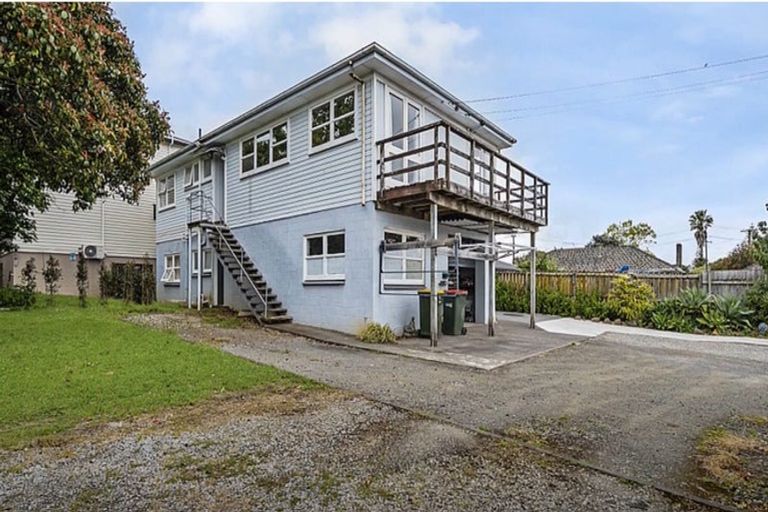 Photo of property in 36 Muir Avenue, Mangere Bridge, Auckland, 2022