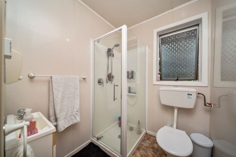 Photo of property in 21 Montjoy Street, Stratford, 4332