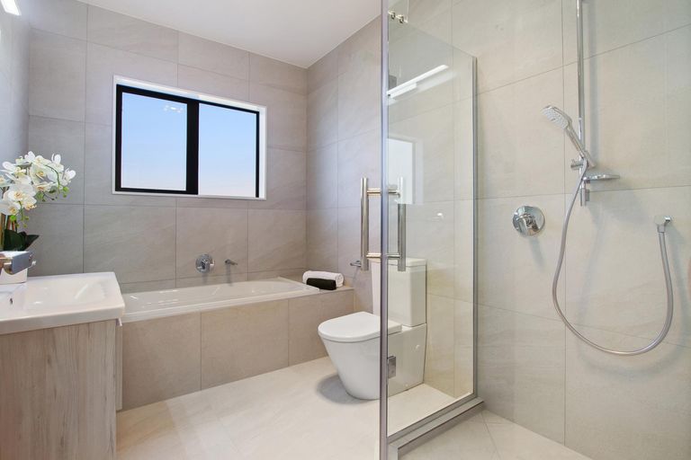 Photo of property in 16 Awa Avenue, Helensville, 0800