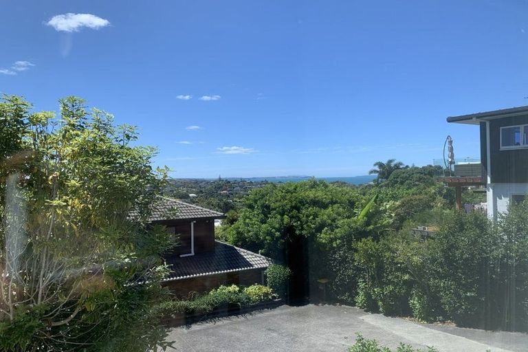 Photo of property in 2/147 Kowhai Road, Mairangi Bay, Auckland, 0630