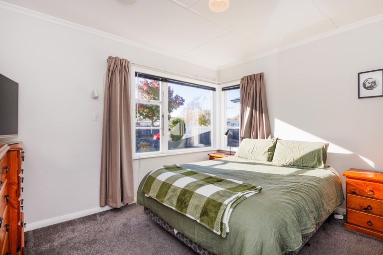 Photo of property in 4 Milton Street, Roslyn, Palmerston North, 4414